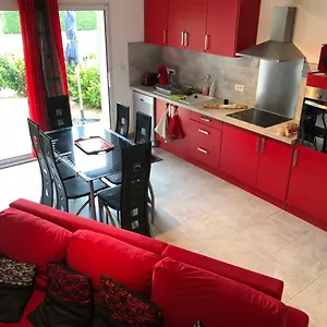 https://jolie-petite-maison-en-ardeche-du-sud.hotels-rhonealpes.com